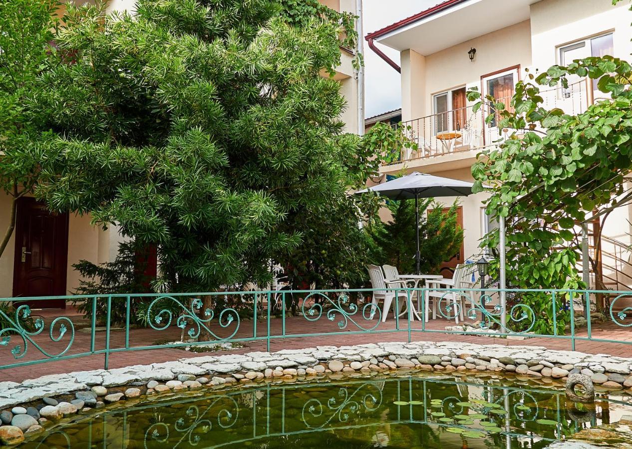 Marco Club Hotel Gagra Exterior photo
