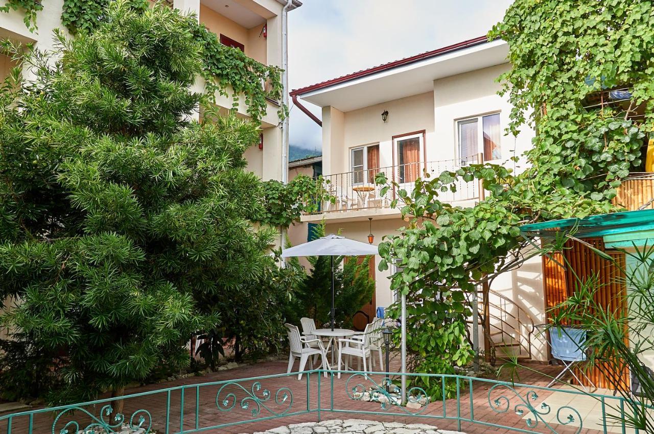 Marco Club Hotel Gagra Exterior photo